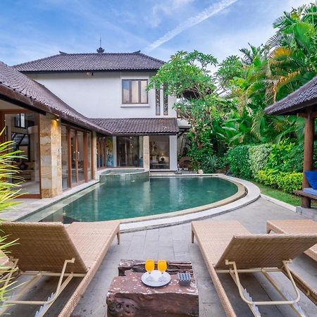 Villa Aveli Seminyak By Best Deals Asia Hospitality Kültér fotó